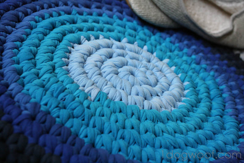 Use Old T-shirts to Crochet a Rug