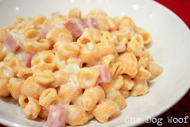 One Dog Woof: Fancy Mac and Cheese with Ham and Gouda