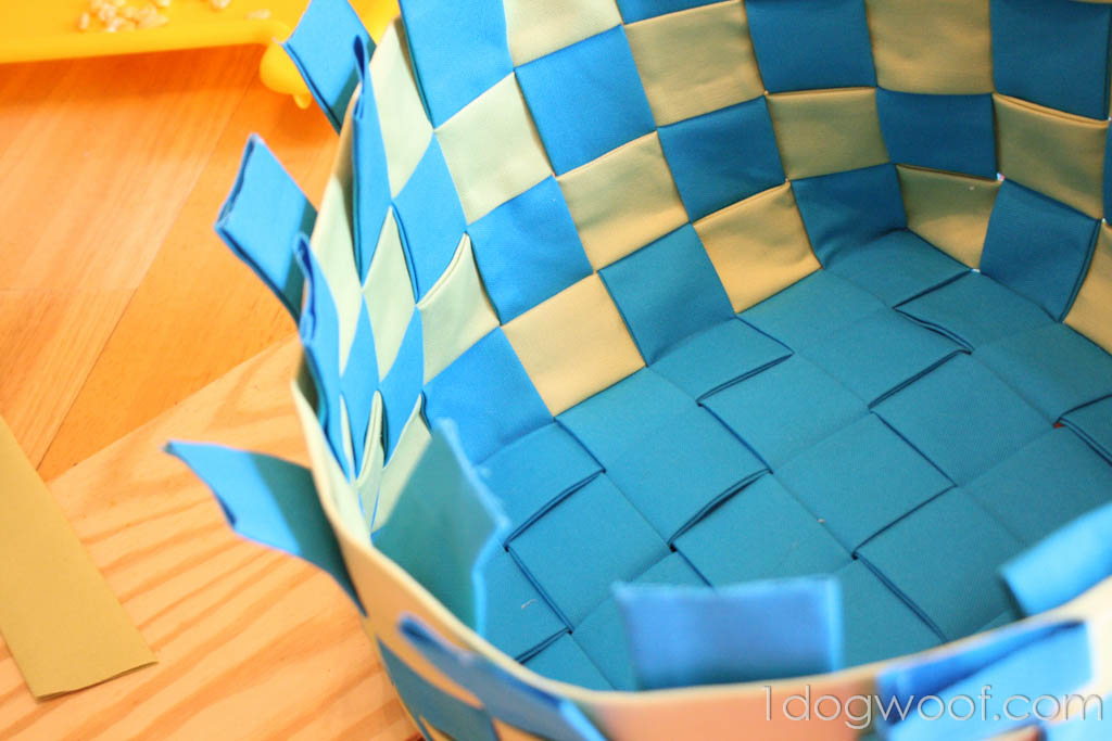 One Dog Woof: Weave a summer basket using canvas strips