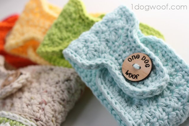 Crocheted Mug Cozies | One Dog Woof | #crochet #giftidea #Christmas