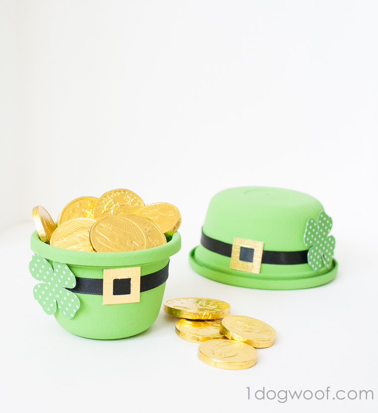 Leprechaun Hat Treat Bowl - Use a plastic container to make a leprechaun hat that holds candy | www.1dogwoof.com