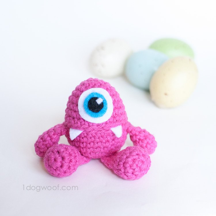 Little Monster Easter Egg Crochet Pattern | www.1dogwoof.com