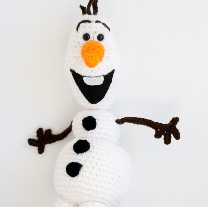 Olaf Snowman Amigurumi Pattern in Portuguese