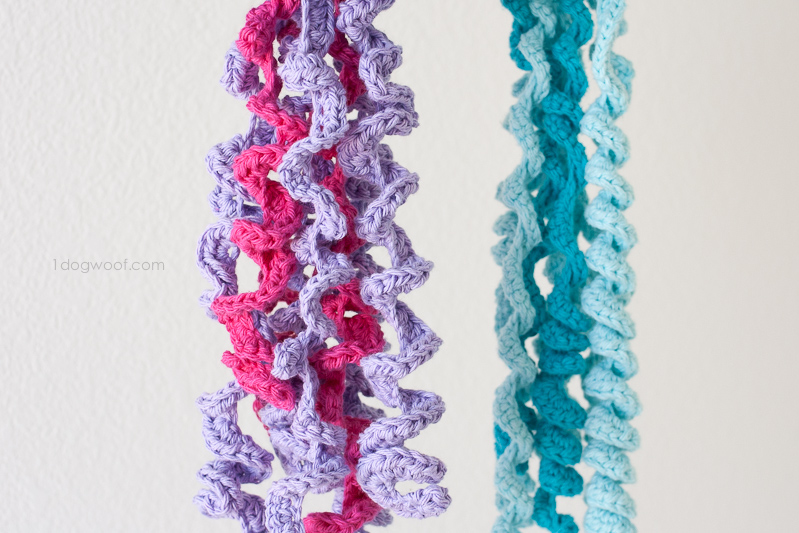 Cute crochet jellyfish, FREE pattern | www.1dogwoof.com