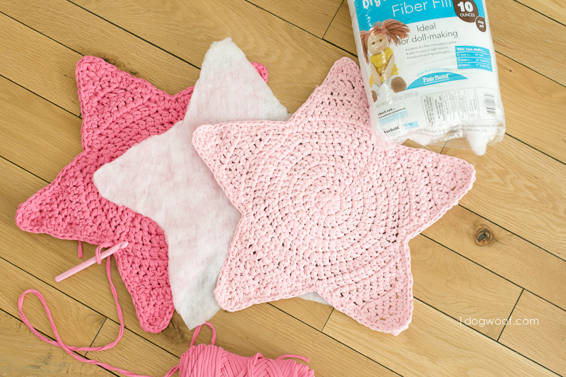 Crochet star pillow, with cotton batting