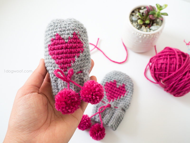 heart mittens for baby.