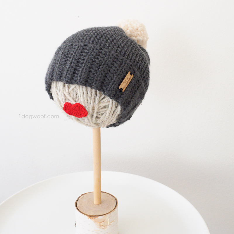 yarn ball hat display