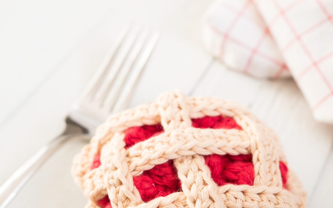 Crochet a Cherry Pie for Play Food or Amigurumi