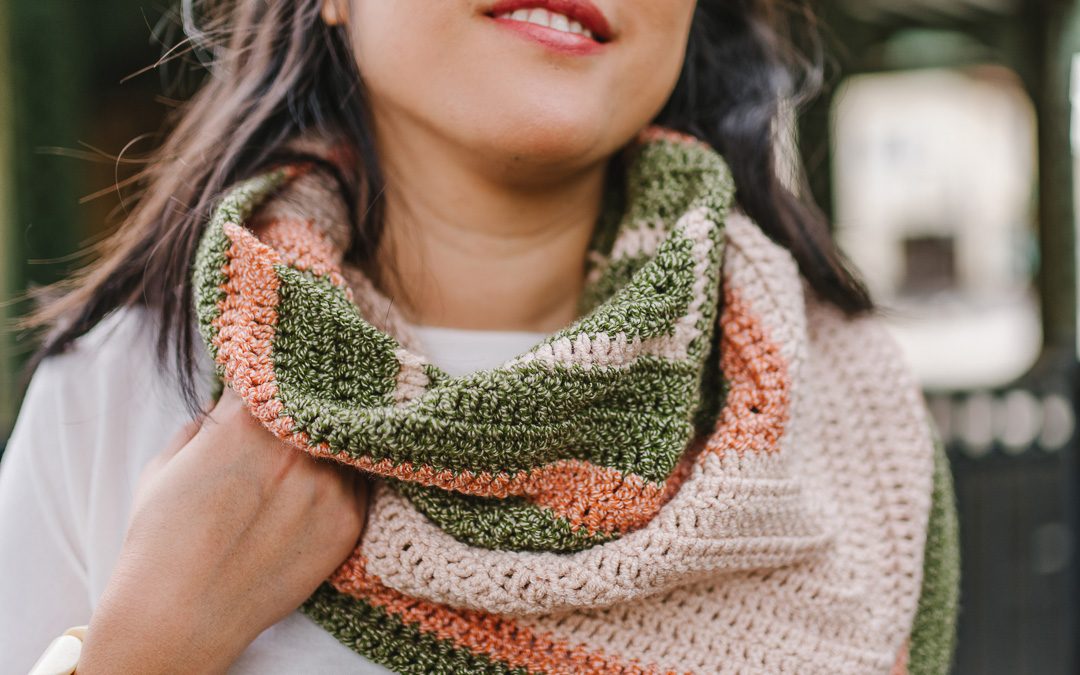 Desert Dunes: A Free Crochet Cowl Pattern