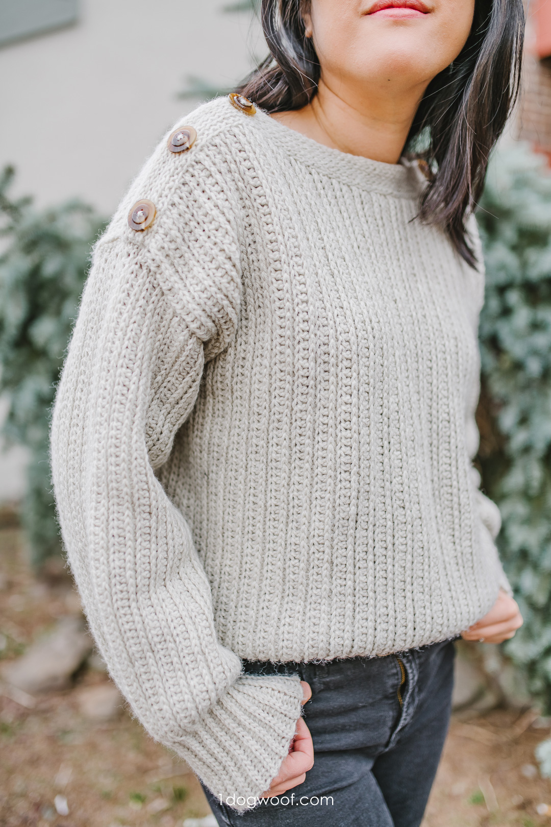 crochet ribbed pullover with button shoulders