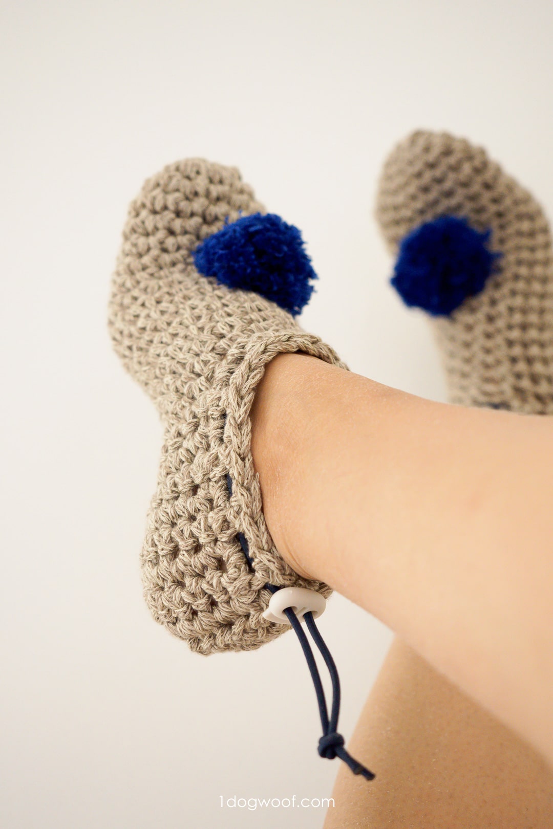 adjustable closure on the heel of the crochet slipper